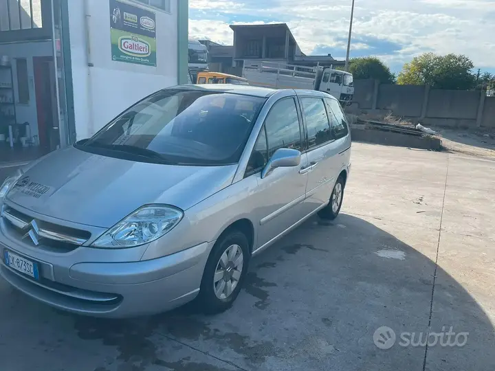 Citroen C8