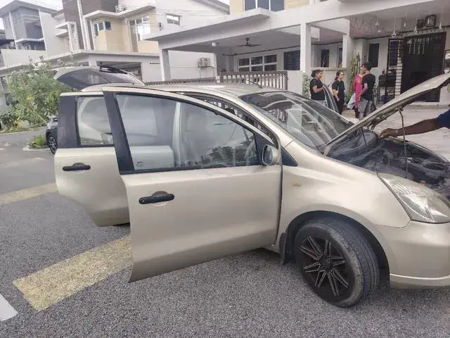 Nissan Grand Livina
