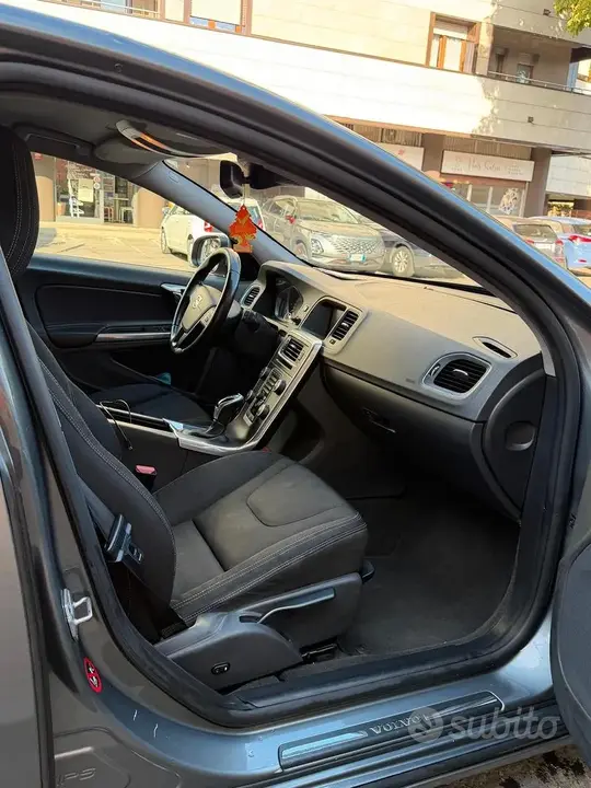 Volvo V60 2016 photo 4