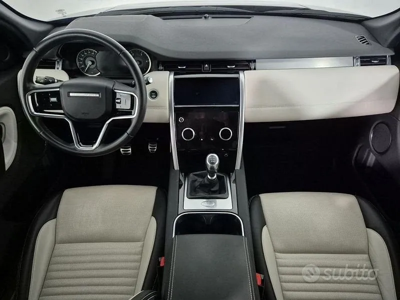 Land Rover Discovery Sport 2022 photo 4