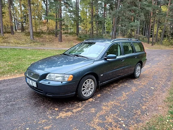 Volvo V70 2006 photo 2