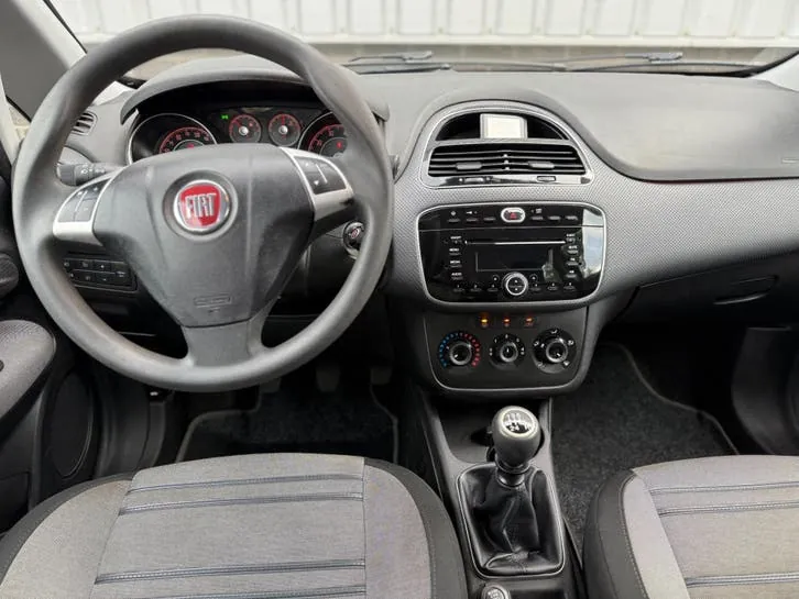 Fiat Punto Evo 2010 photo 2