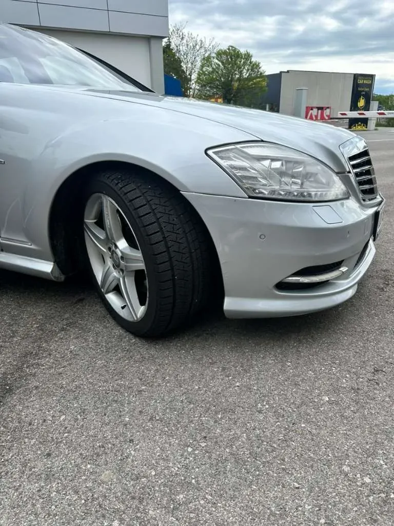 Mercedes-Benz S-Class 2010 photo 2