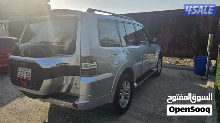 Mitsubishi Pajero 2017 photo 2