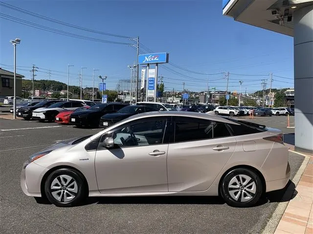Toyota Prius 2016 photo 4