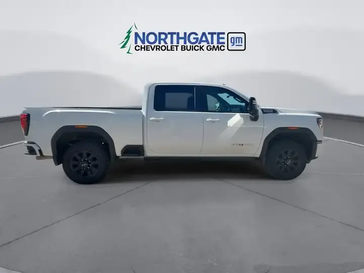 GMC Sierra 3500Hd 2024 photo 2