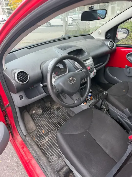 Toyota Aygo 2011 photo 2