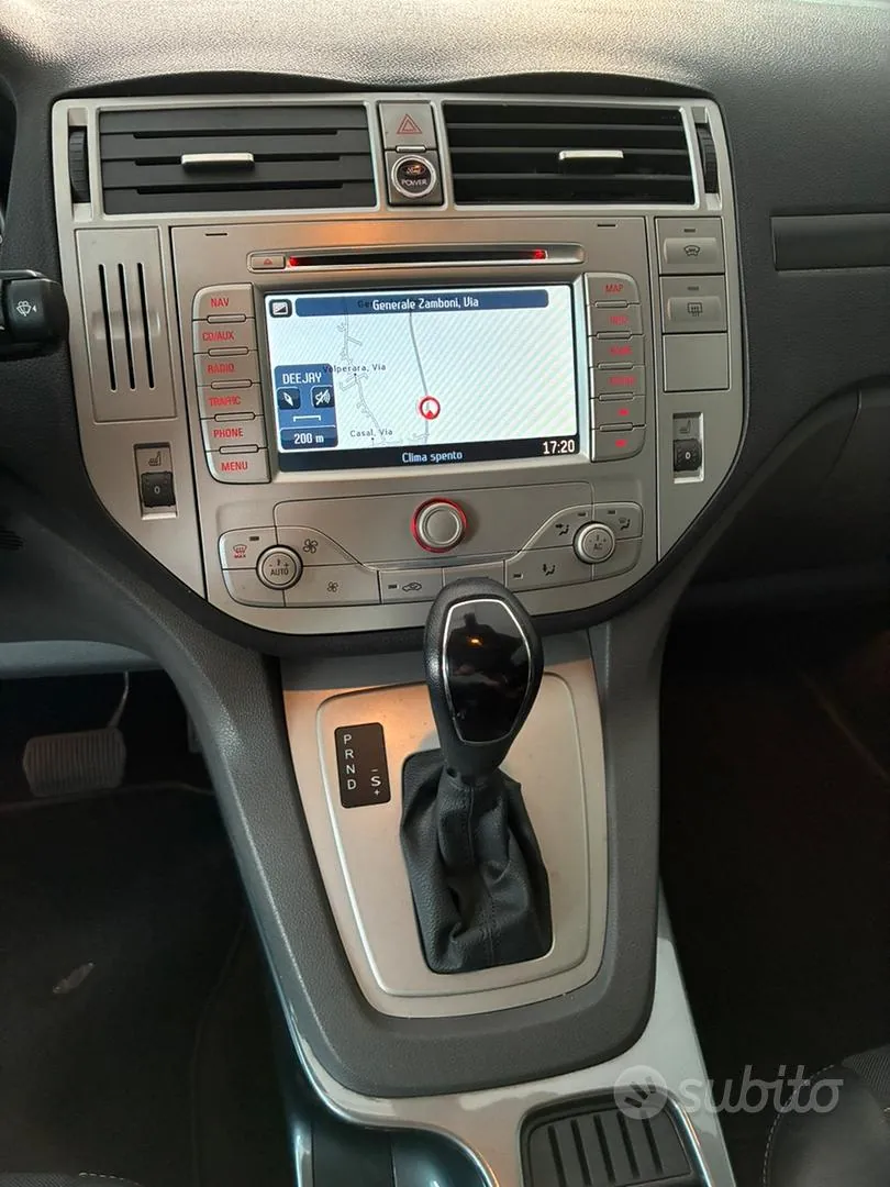 Ford Kuga 2011 photo 4