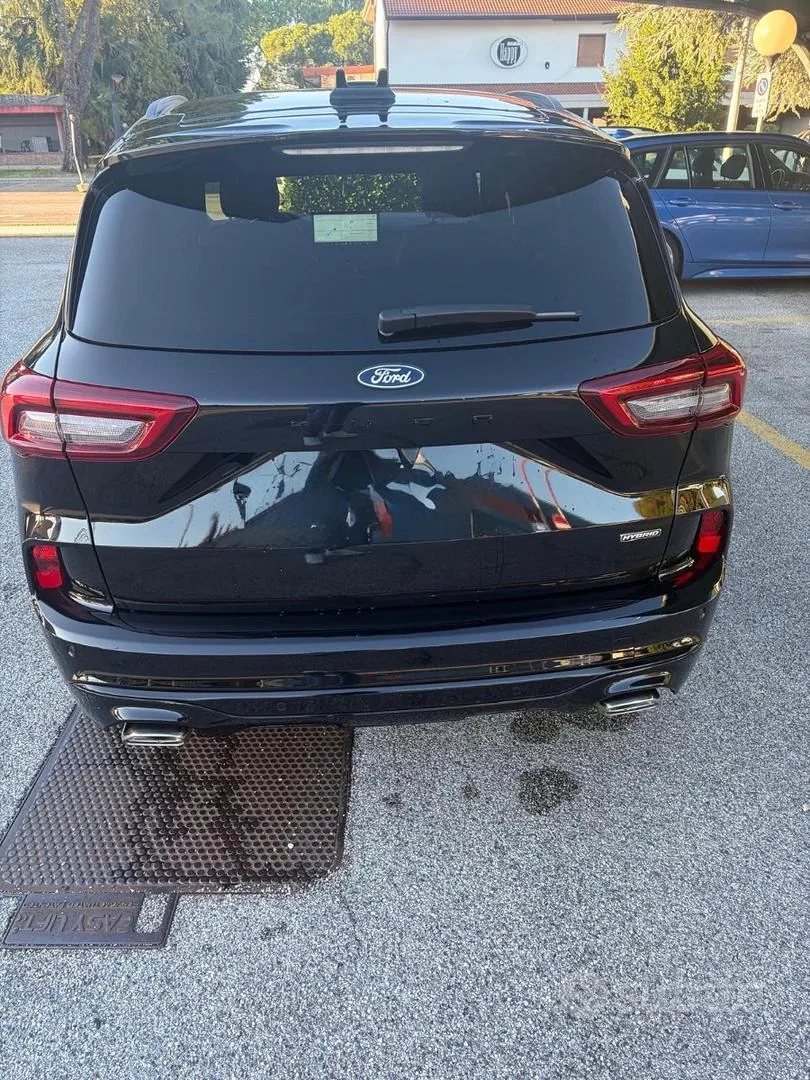 Ford Kuga 2024 photo 2