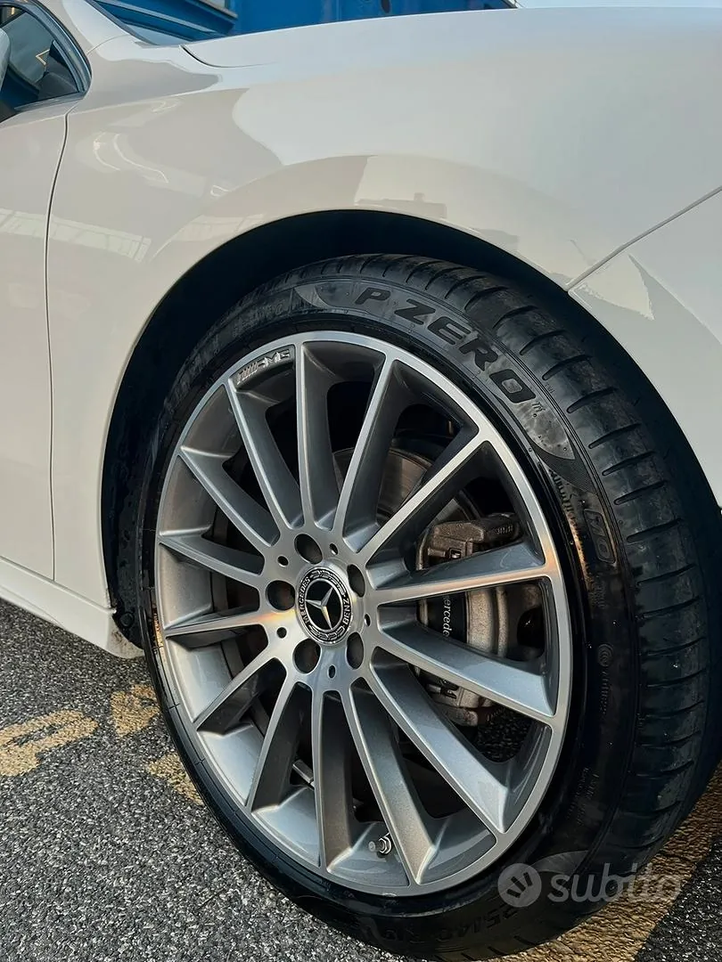 Mercedes-Benz A 180 2018 photo 4