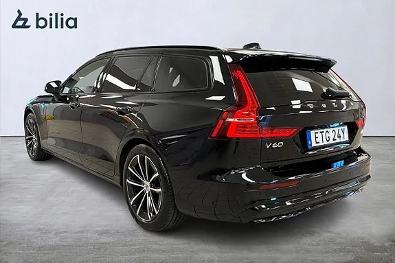 Volvo V60 2023 photo 2
