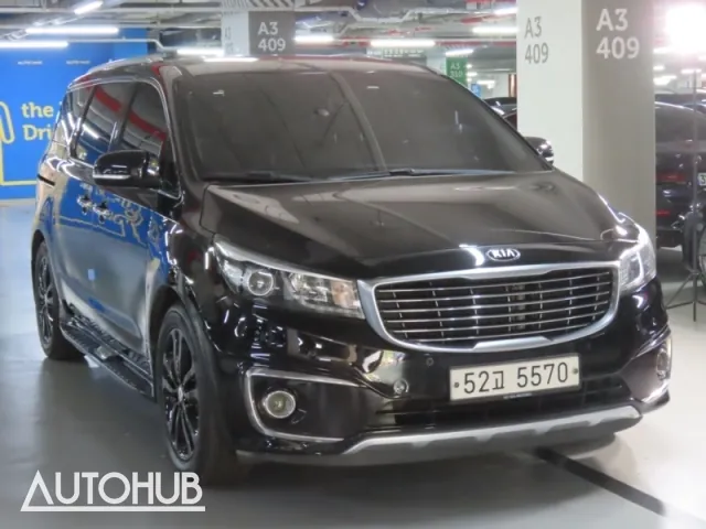 Kia Carnival 2017 photo 2