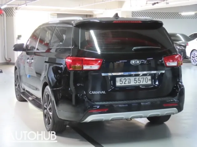 Kia Carnival 2017 photo 4
