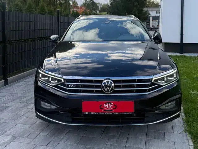 Volkswagen Passat Variant 2020 photo 2