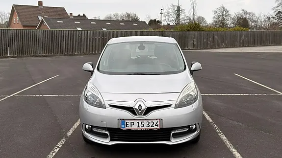Renault Scenic 2012 photo 2