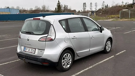 Renault Scenic 2012 photo 4