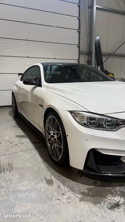 BMW M4 2016 photo 2