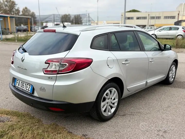 Renault Megane 2015 photo 4