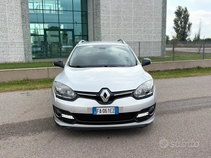 Renault Megane 2015 photo 2