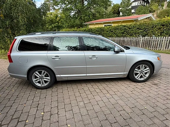 Volvo V70 2013 photo 4