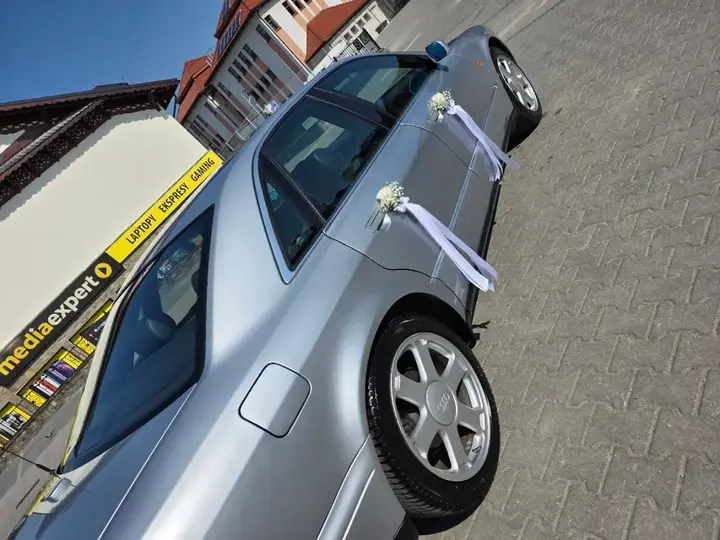 Audi A8 1997 photo 3