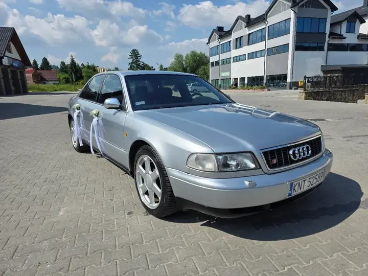 Audi A8 1997 photo 2