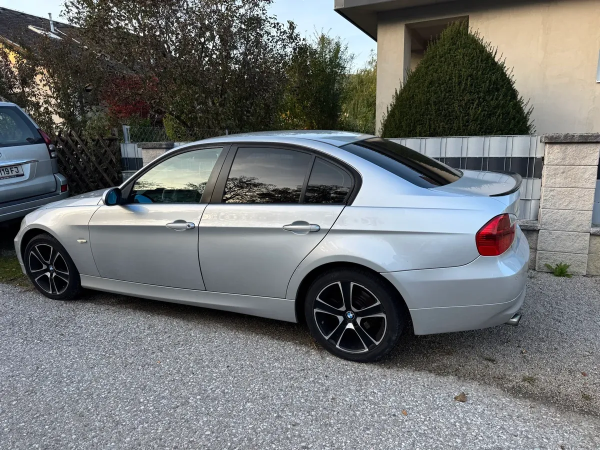 BMW 3 Series 2005 photo 3