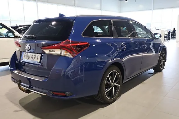 Toyota Auris 2018 photo 5