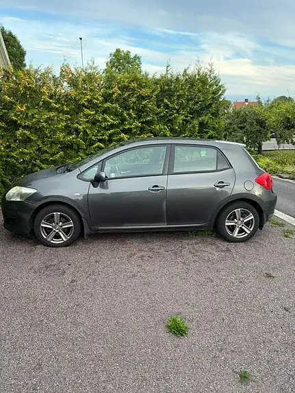 Toyota Auris 2009 photo 5