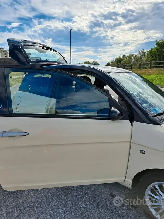 Lancia Ypsilon 2006 photo 2