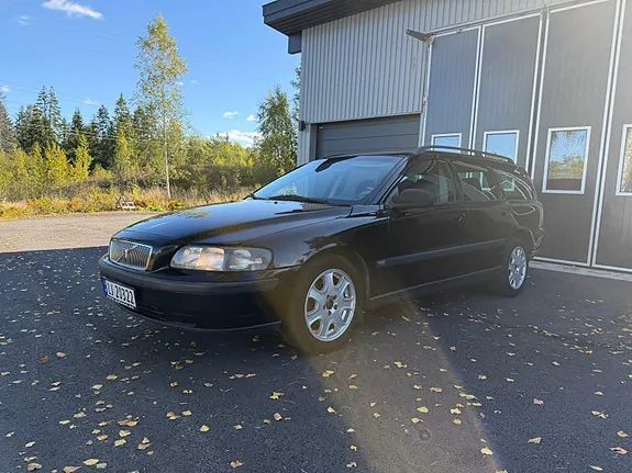 Volvo V70 2001 photo 2