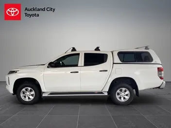 Mitsubishi Triton 2024 photo 5