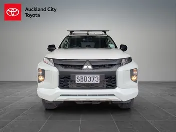 Mitsubishi Triton 2024 photo 3