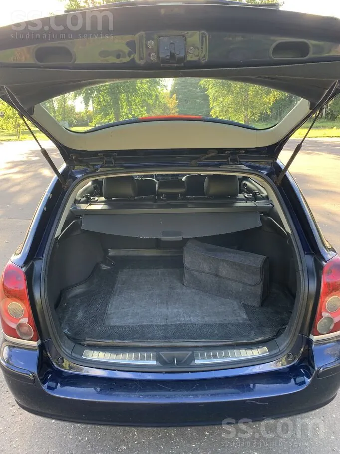 Toyota Avensis 2009 photo 5