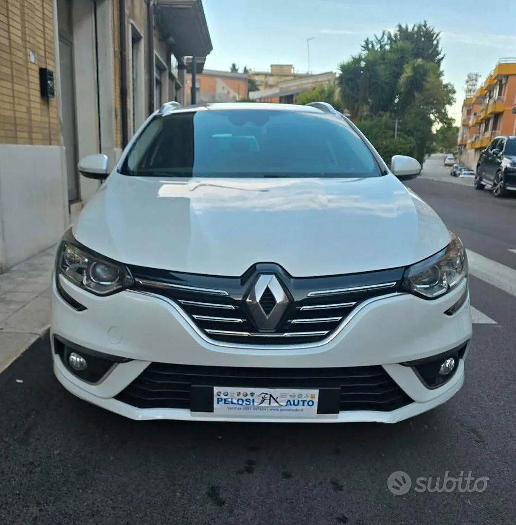Renault Megane 2017 photo 2