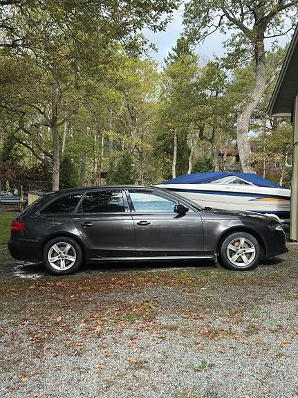 Audi A4 2010 photo 3