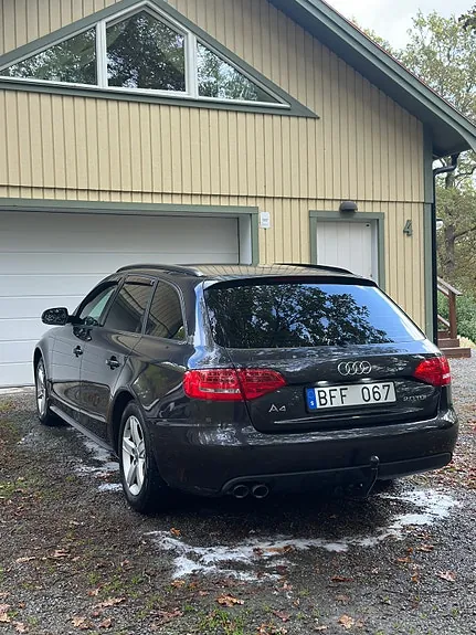 Audi A4 2010 photo 5