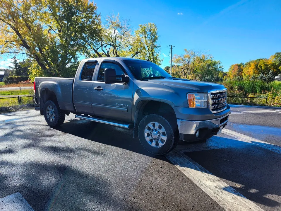 GMC Sierra 2500Hd 2012 photo 2