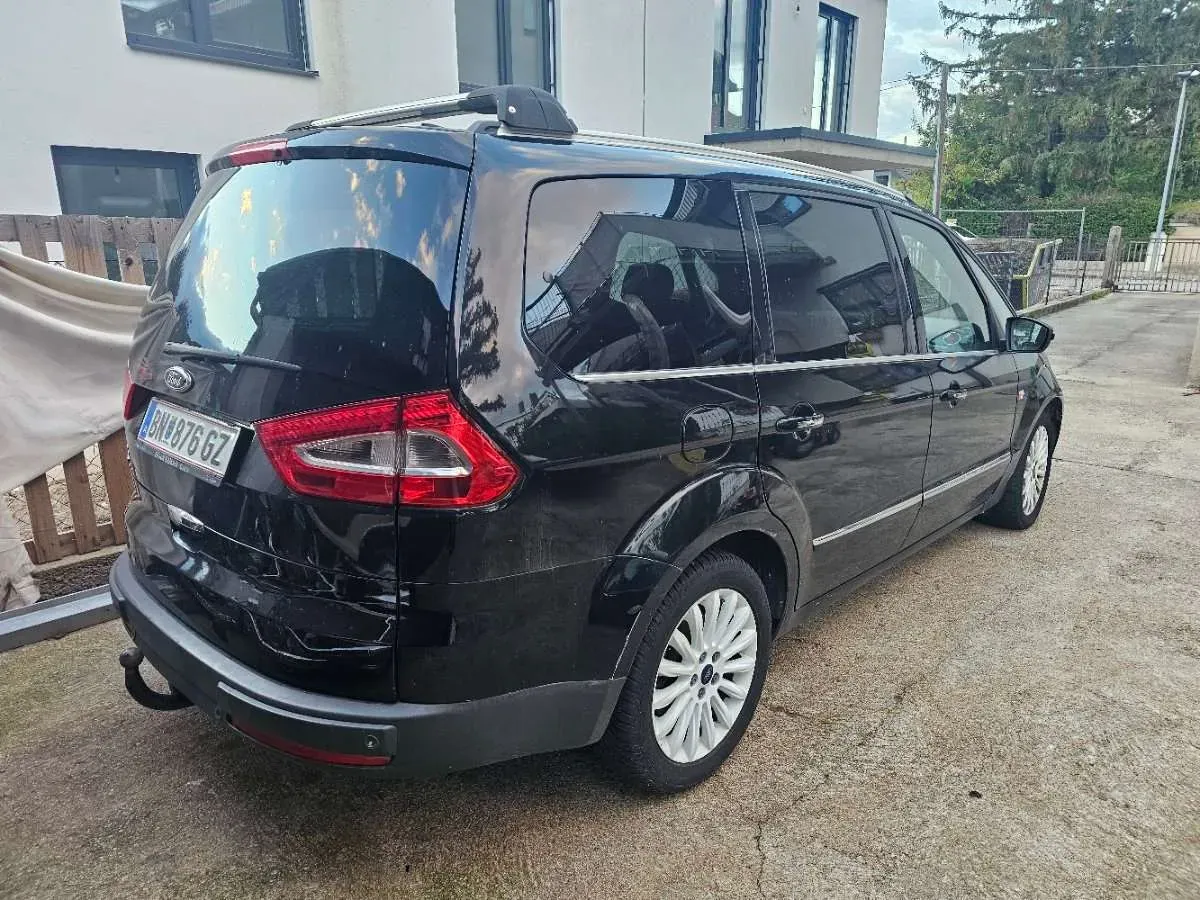 Ford Galaxy 2011 photo 2