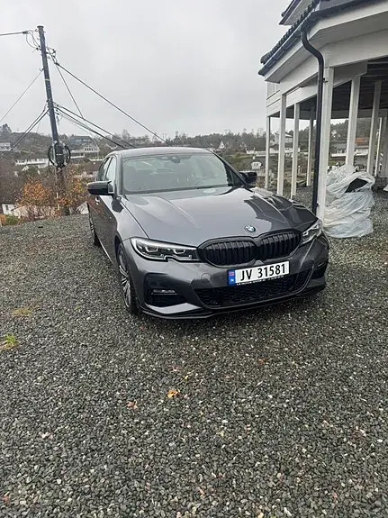 BMW 330E 2019 photo 2