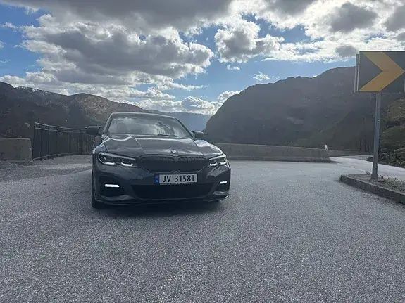 BMW 330E