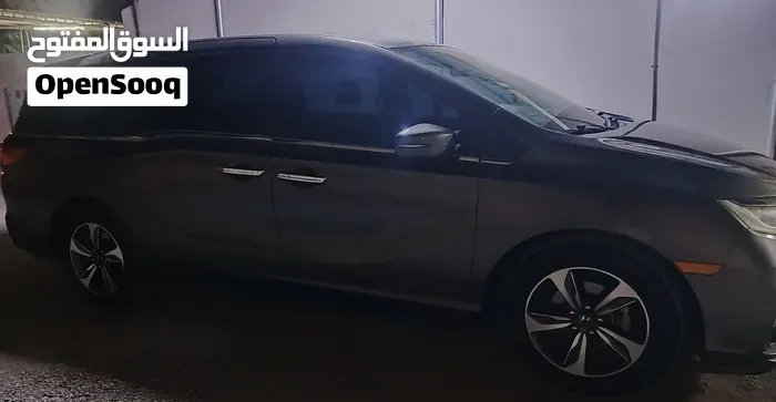 Honda Odyssey 2019 photo 2