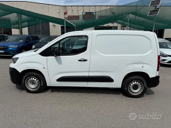 Peugeot Partner 2021 photo 2
