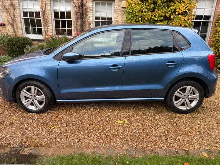 Volkswagen Polo 2016 photo 2