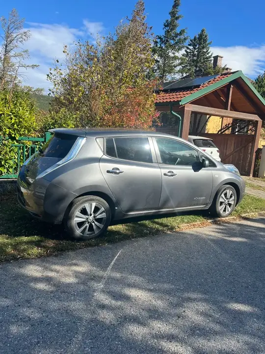 Nissan Leaf 2014 photo 3