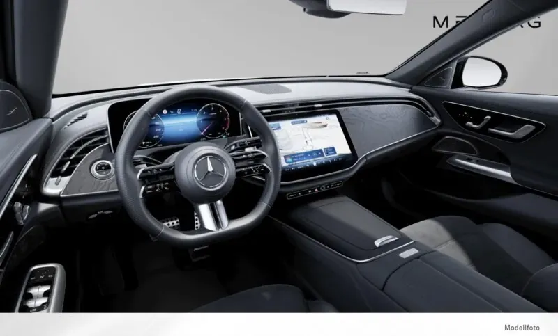 Mercedes-Benz E-Class 2025 photo 3