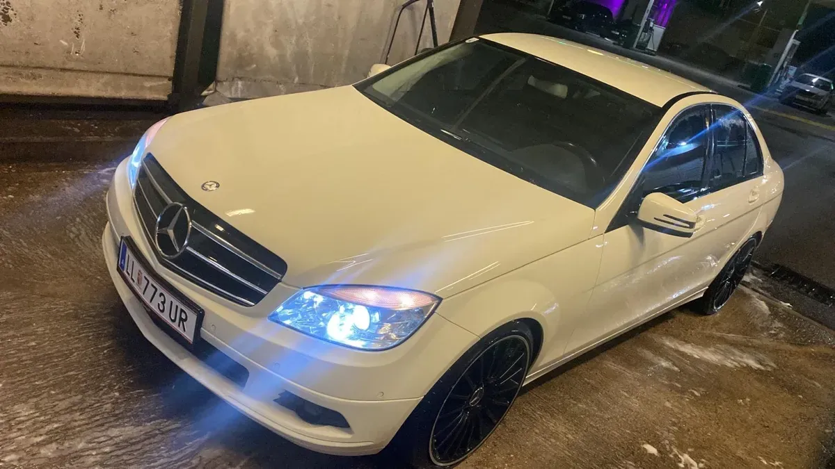 Mercedes-Benz C-Class 2008 photo 2