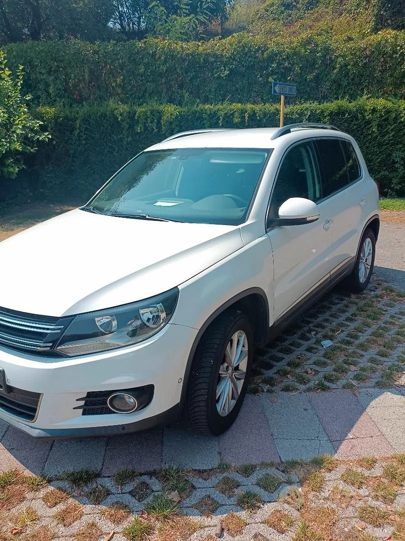 Volkswagen Tiguan 2012 photo 2