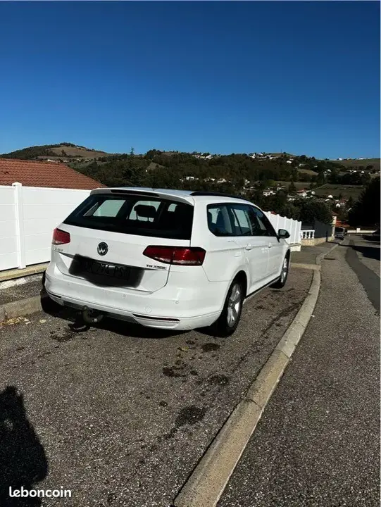 Volkswagen Passat 2015 photo 2