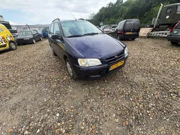 Mitsubishi Space Star 2001 photo 2